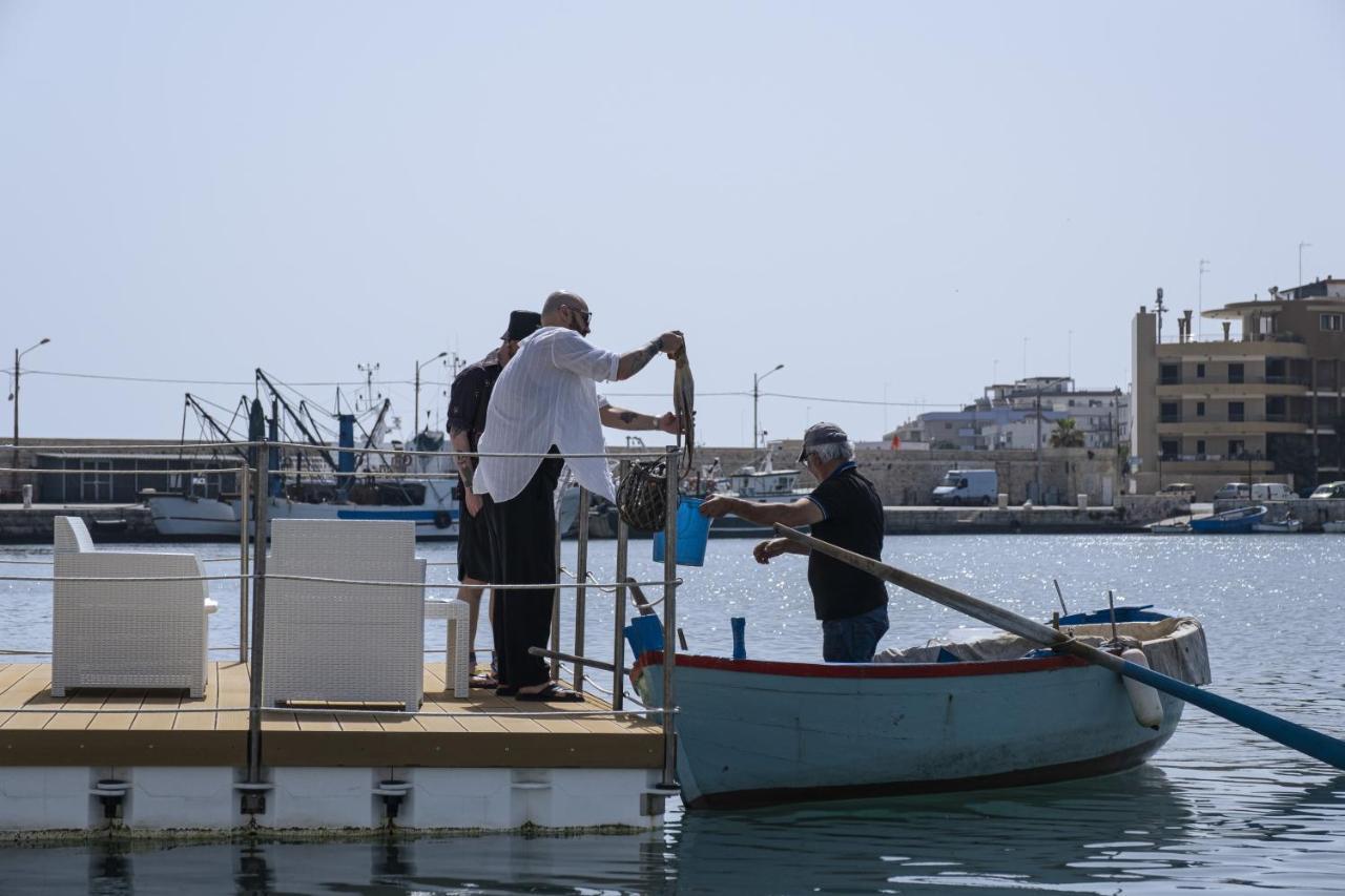 Houseboat Floatart Experience Bisceglie Hotel Luaran gambar